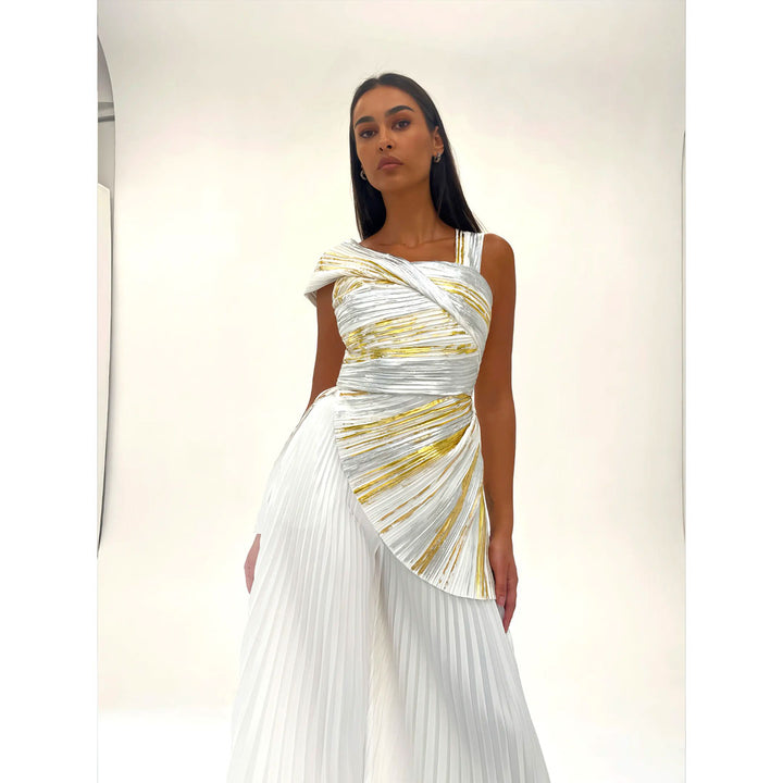 Model Wearing SemSem Pleated Wide Leg Trousers.